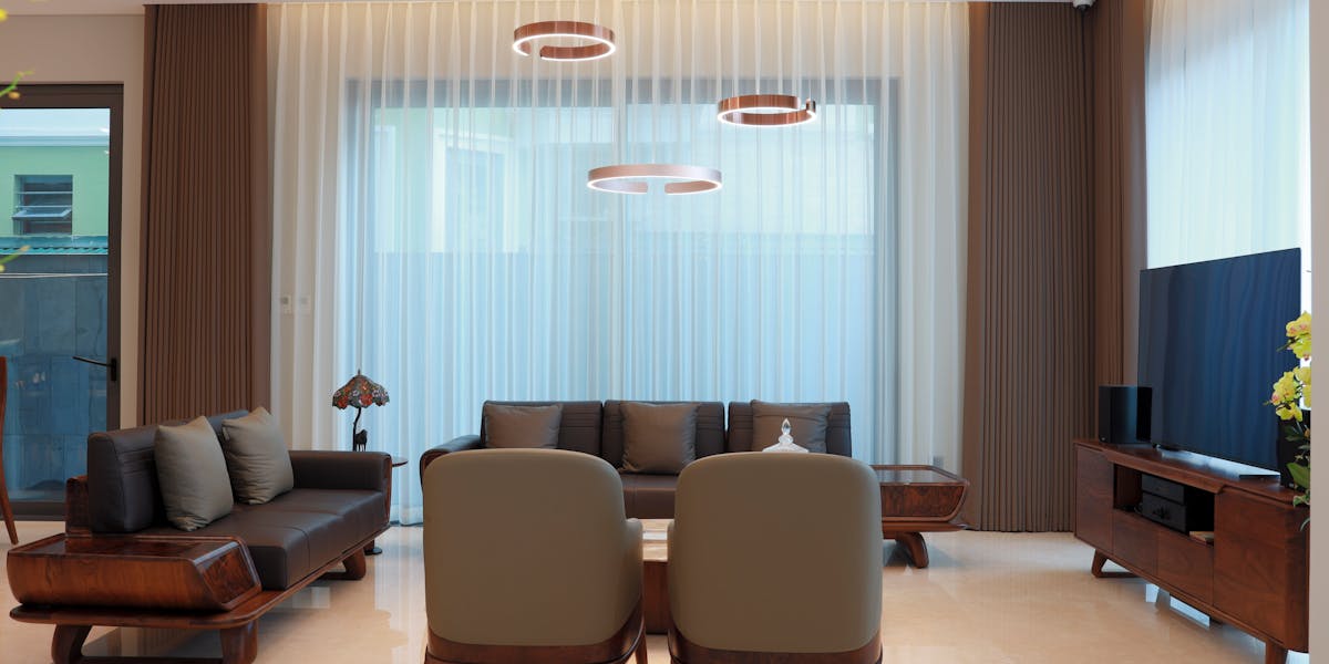 DALI im Wohnhaus: Wann sich der professionelle Bus gegen Zigbee und Matter lohnt