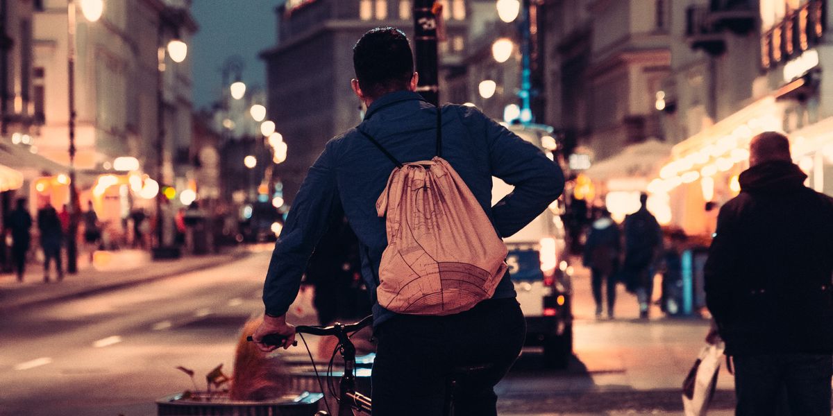 Fahrradlicht nach StVZO: Wie viel Lux, welche K-Nummer und warum die hellste Lampe oft die falsche ist
