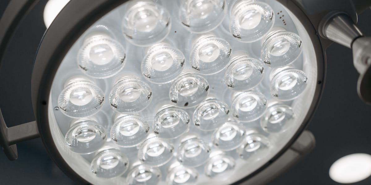 LED-Flimmern: Das unsichtbare Problem über deinem Schreibtisch